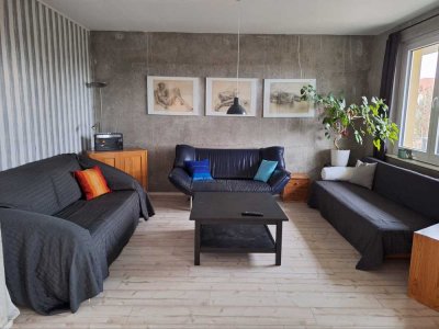 Neubau, barrierefrei, riesiger Südbalkon mit Blick ins Grüne
