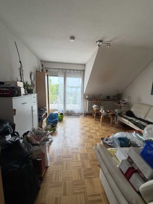 Gut geschnittene 2- Zimmer- Wohnung mit Balkon!