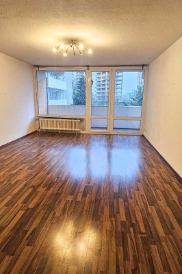Große 3-Zimmer-Wohnung mit Balkon  und  TG - Offenbach Kaiserlei (nahe Frankfurt)