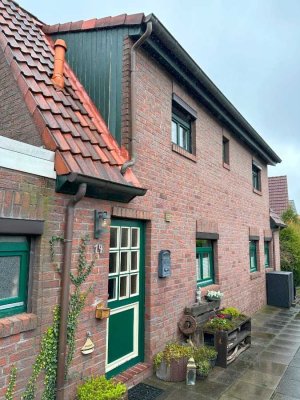 Möbliertes Einfamilienhaus in Emden mit 3 Zimmer, Küche mit Einbauküche, Badezimmer Provisionsfrei