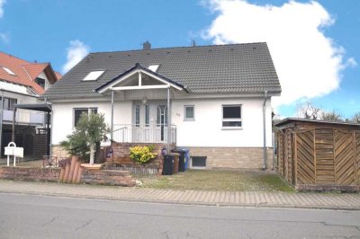 "Nur" Wohnen oder Wohnen und Arbeiten unter einem Dach mit 2 TL-Bädern, Sauna, Wintergarten u.v.m.