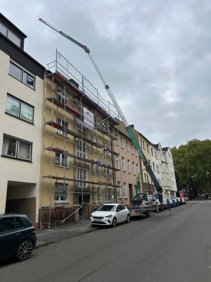 Erstbezug Dachgeschosswohnung mit Logia im Kaiserstraßenviertel