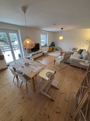 Helle 3,5-Zimmer Maisonette-Wohnung 115qm mit Balkon & EBK in Titz-Spiel