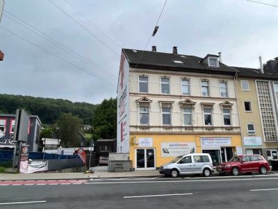 Ansprechende 2-Zimmer-DG-Wohnung nebst großer Wohnküche in Wuppertal
