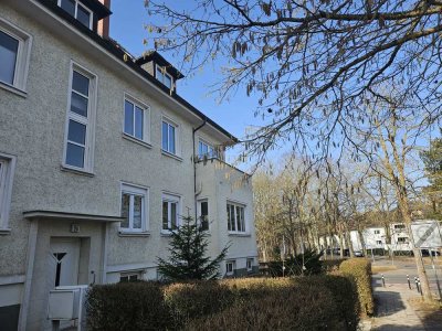 3 Zimmer Wohnung mit Balkon im 1. OG in Rostock-Hansaviertel
