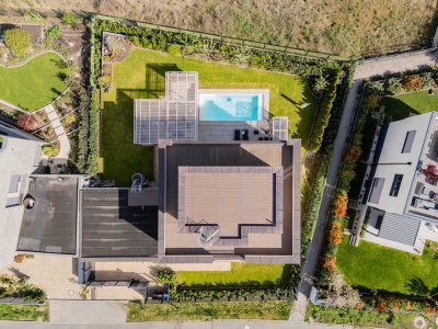 Luxurious pool villa with wellness area on Jungfernsee