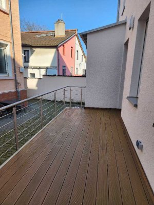 Topsaniertes EFH (Hinterhaus) mit Terrasse - Wohnen und Arbeiten unter einem Dach!!!