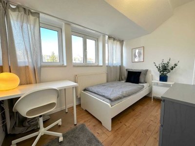 � Zimmer frei in unserer modernen 3er-WG in Frankfurt – Engelsruhe 30