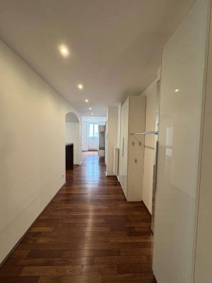 Juwel mit eigenem Garten &amp; Garage beim Schloss Hetzendorf