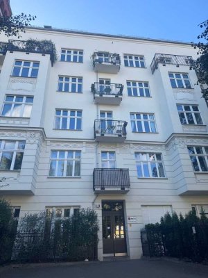 Altbauwohnung mit West-Terrasse und Garten im Innenhof