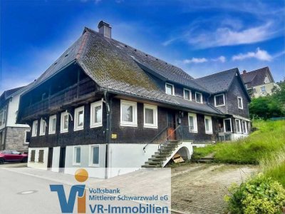 Schwarzwaldcharme trifft Handwerkerherz – Charmantes Wohnen im Luftkurort Schönwald!