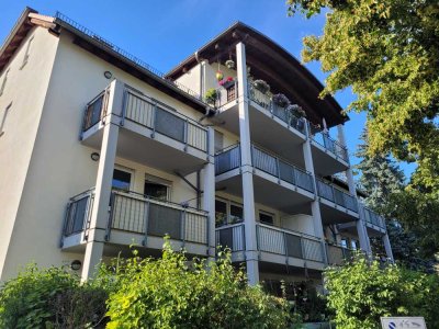***KLEINES GEMÜTLICHES APARTMENT MIT TERRASSE UND TIEFGARAGENSTELLPLATZ***