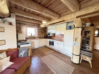 ***EXKLUSIVES, MÖBLIERTES RUNDHOLZHAUS - NATURIDYLLE PUR FERNAB DER NACHBARN***