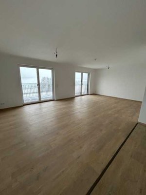 4 Zimmer: Groß & Lichtdurchflutet – Moderne Neubauwohnung im Grünen“