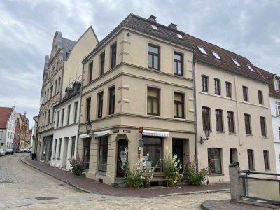 Stadthaus mit viel Charme und toller Aussicht, ggf. plus Übernahme Existenz