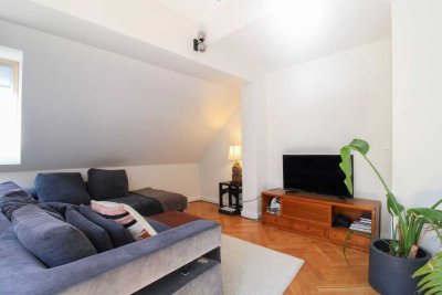 Charmantes Altbau-Investment in Toplage –  Dach-Maisonettewohnung im Herzen von Bad Homburg