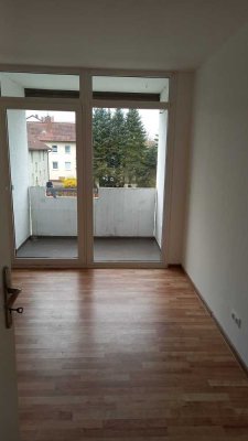 Neu renovierte 3 Zimmer Wohnung in Redwitz ab sofort