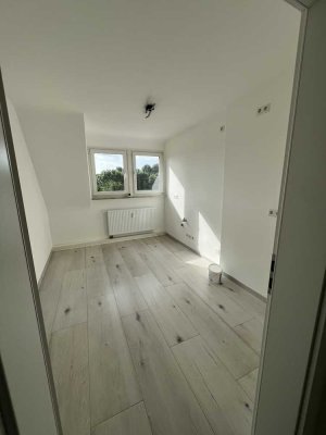 Komplett renovierte 3,5 Raum Wohnung in Ob-Sterkrade!!!