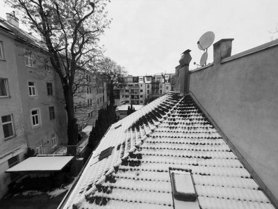 Renovierungsbedürftige AltbauWohnung in schöner Lage