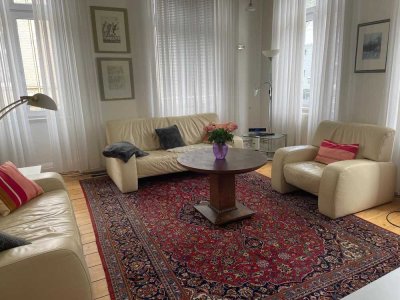Möblierte, lichtdurchflutete 4-Zimmer-Wohnung in Oberwesel Stadtmitte  ab 01.12.25 zu vermieten.