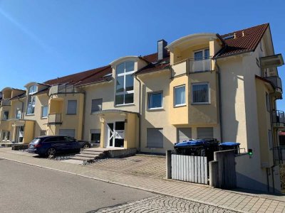 Attraktive, gepflegte 3-Zimmer-Wohnung mit Balkon und EBK in Reutlingen (Kreis)