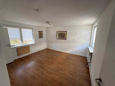 Helle 1-Zimmer-Wohnung in Hamburg-Sasel – Stadtbahnstraße 42a