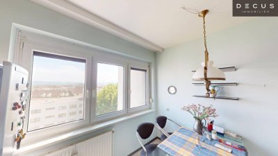 2-ZIMMER WOHNUNG | LOGGIA MIT PANORAMABLICK | RUHIGE LAGE | MODERNISIERTES WOHNHAUS