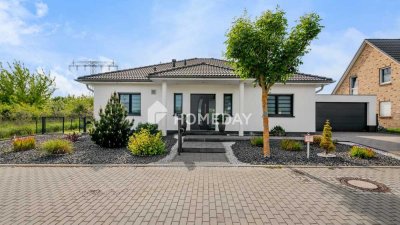 Moderner Bungalow mit 3 Zimmern, hochwertiger Ausstattung, Garten, Terrasse und Doppelgarage