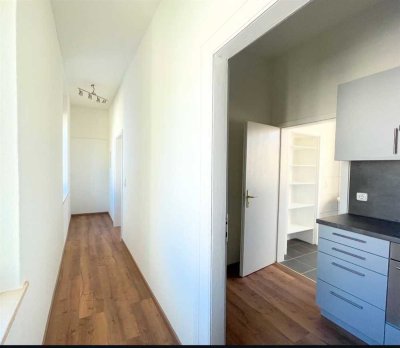 Renovierte 1-Zimmer-Single-Wohnung! Direkte Innenstadtlage inkl. Einbauküche