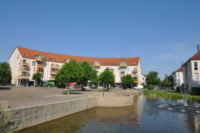 Tolle Lage * 3-Zimmer Wohnung (frei) mit Blick auf Marktplatz & Teich