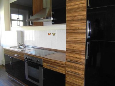 Kleine Wohnung, sogar mit Einbauküche