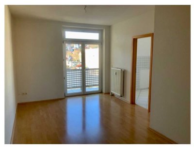 Stilvolle 2-Raum-Wohnung mit Balkon und Garten in Gera Debschwitz