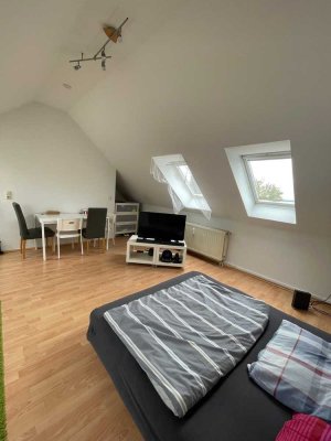 Achtung: schöne 1-Zimmer Dachgeschosswohnung ab dem 01.01.2026 zu vermieten