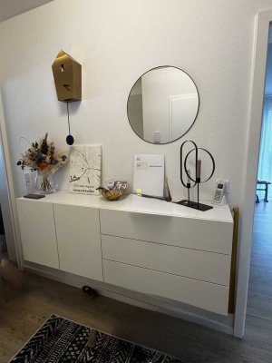 Helle Maisonette-Wohnung mit 3 Zimmern, zwei Bädern, Terrasse und eigenem Garten