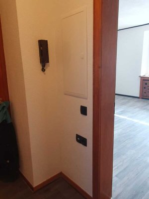 Modernisierte und vollständig renovierte 2-Zimmer-Wohnung mit Terrasse/Balkon in Eitorf-Zentrum