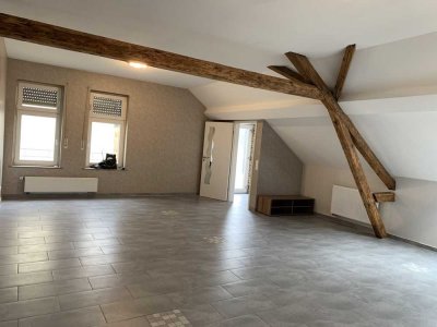 Charmante Mietwohnung mit großem Garten - Haus-im-Haus-Gefühl im 2. Obergeschoss