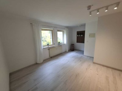 Zentrumsnahe, komplett renovierte 1-Zi.-Whg. mit Küche und Bad
