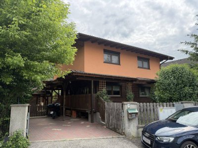 Charmantes Familienhaus mit Pool, Gartenhaus &amp; Niedrigenergie-Aufstockung in ruhiger Lage