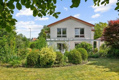 Charmantes Einfamilienhaus mit großem Grundstück und zusätzlichem Baupotenzial