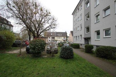 Modernisierte gepflegte Eigentumswohnung 71m² 3 Zimmer Küche Diele Bad Loggia Granitfußboden Parkett