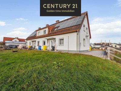 Attraktives Mehrfamilienhaus mit vier separaten Eingängen, großer Grundstücksfläche und PV-Anlage!