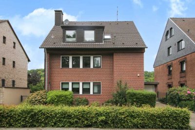 Mehrfamilienhaus ca. 224 m² mit 3 Wohneinheiten (Dachgeschoss vermietet) in Mülheim - Saarn