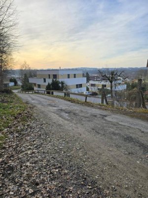 Smarte, neuwertige Wohnung in Ruhelage am Waldrand gelegen!