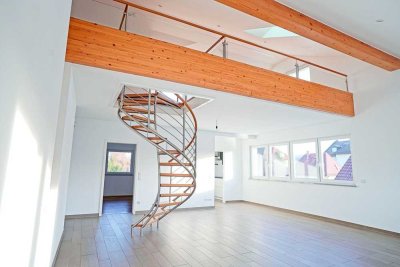 LUXUSDOMIZIL: Galeriewhg, gr. Dachterrrasse, Alleinlage, 4 Zi Whg, ruhig, Tram, U Bahn, Energiest A+