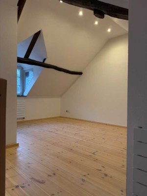 3,5-Zimmer kl. Haus in Stolberg-Vicht mit Kaminofen für 1-2 Personen über 3 Etagen