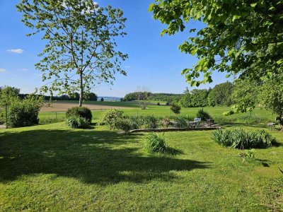 Alleinlage wunderschönes Bauernhaus auf traumhaftem sonnigen Grundstück mit herrlichem Weitblick