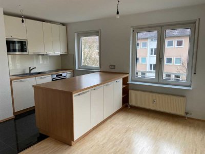 Helle Maisonette-Wohnung in Frankfurt am Main mit 2 Balkonen