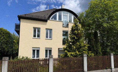 Helle 2-Raum-Wohnung mit Stellplatz und Gartennutzung in ruhiger Lage von Plauen