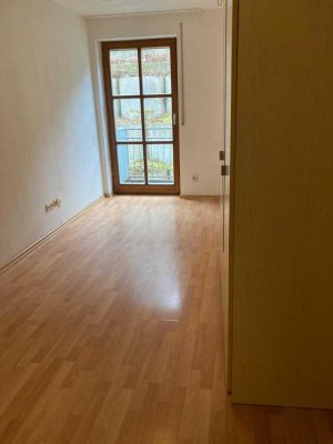 Gepflegtes 1-Zimmer Studentenapartment mit Balkon