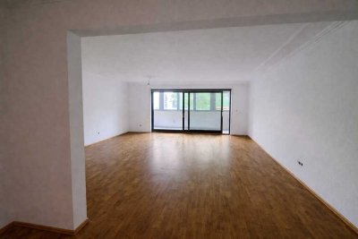 Erstbezug nach Renovierung |4.5 Zimmer mit Wintergarten/Balkon nahe Uni, Schloss, Rhein und Waldpark